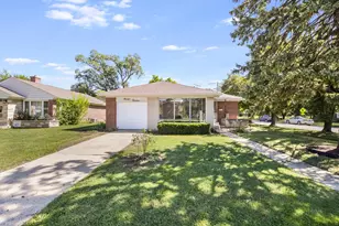 1613 S Cumberland Ave, Park Ridge, IL 60068 - Photo 1