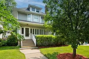638 Gunderson Ave, Oak Park, IL 60304 - Photo 1