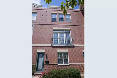 7428 W Fullerton Avenue, Elmwood Park, IL 60707 - Photo 1