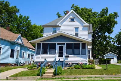 915 W Olive Street, Bloomington, IL 61701 - Photo 1