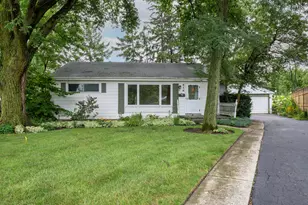 218 Parkview Rd, Glenview, IL 60025 - Photo 1