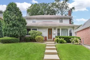 264 Holmes Ave, Clarendon Hills, IL 60514 - Photo 1