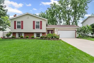 629 70th St, Darien, IL 60561 - Photo 1