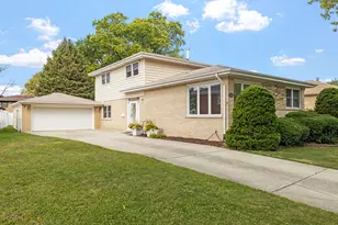 10100 Alice Ct, Oak Lawn, IL 60453 - Photo 1