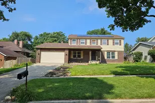 6112 Hillcrest Rd, Downers Grove, IL 60516 - Photo 1