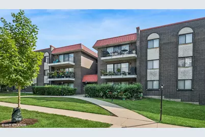 1255 W Prospect Avenue #208, Mount Prospect, IL 60056 - Photo 1