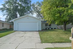 1127 Highbury Dr, Elgin, IL 60120 - Photo 1