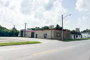 1198 N Schuyler Ave, Kankakee, IL 60901 - Photo 1