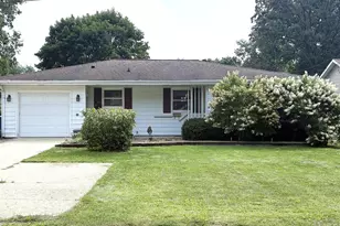 918 Mary Ave, Dixon, IL 61021 - Photo 1