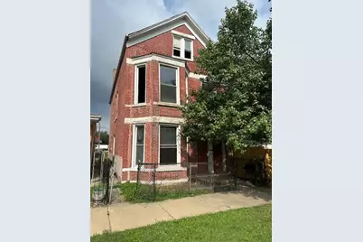 10008 S Indiana Avenue, Chicago, IL 60628 - Photo 1