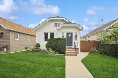 1639 N 16th Avenue N, Melrose Park, IL 60160 - Photo 1