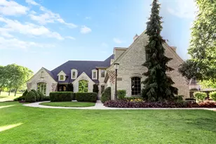 4006 Royal Fox Dr, Saint Charles, IL 60174 - Photo 1