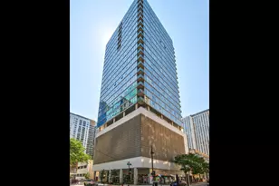 550 N St Clair St, Chicago, IL 60611 - Photo 1