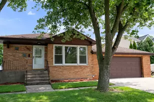 7451 S 86th Ave, Justice, IL 60458 - Photo 1