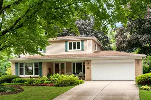 1307 W Mulberry Ln, Arlington Heights, IL 60005 - Photo 1
