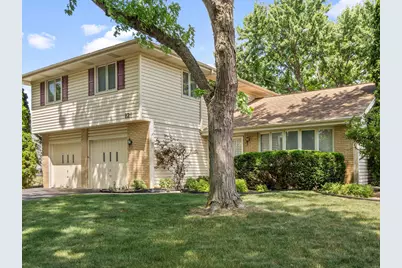 121 S Staffire Drive, Schaumburg, IL 60193 - Photo 1