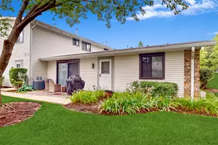 119 Brewster Ct, Bloomingdale, IL 60108 - Photo 1