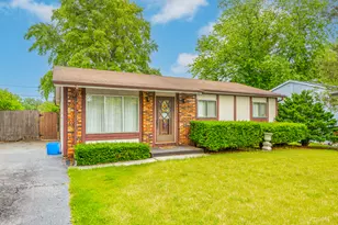 132 N Ashbury Ave, Bolingbrook, IL 60440 - Photo 1