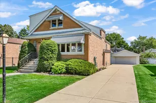 10713 S Kenneth Ave, Oak Lawn, IL 60453 - Photo 1