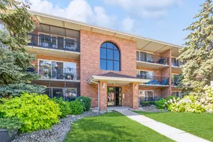 4931 E Circle Dr, Crestwood, IL 60418 - Photo 1