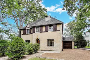 835 Yale Ln, Highland Park, IL 60035 - Photo 1