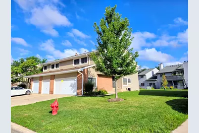 122 Autumn Court, Buffalo Grove, IL 60089 - Photo 1