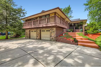 730 Lexington Avenue, Roselle, IL 60172 - Photo 1