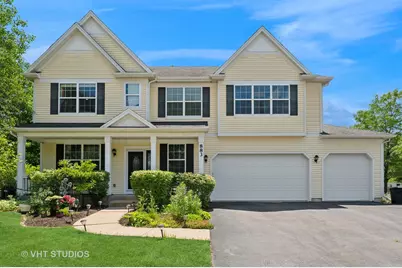 883 W Courtland Street, Mundelein, IL 60060 - Photo 1