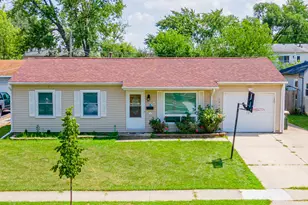 125 Seton Pl, Streamwood, IL 60107 - Photo 1