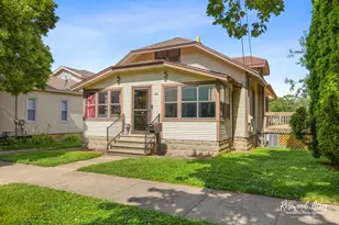 327 E Water St, Kankakee, IL 60901 - Photo 1