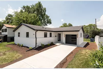 9124 S 88th Avenue, Hickory Hills, IL 60457 - Photo 1