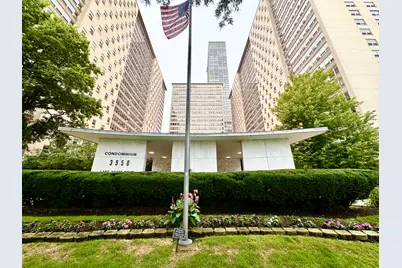 3950 N Lake Shore Drive #724, Chicago, IL 60613 - Photo 1