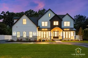 1420 Windcrest Rd, Deerfield, IL 60015 - Photo 1