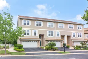 640 Belmont Ln, Carol Stream, IL 60188 - Photo 1