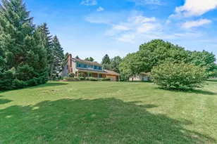 35W225 Crescent Dr, Dundee, IL 60118 - Photo 1