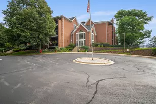29 Hunt Club Dr, Saint Charles, IL 60174 - Photo 1
