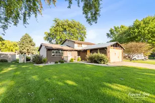 1008 Mallard Dr, Bradley, IL 60915 - Photo 1