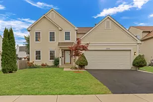 13155 W Yorkshire Ln, Beach Park, IL 60083 - Photo 1