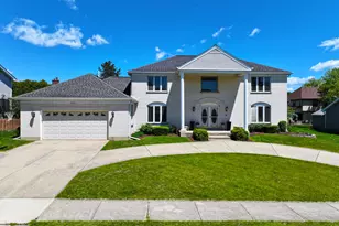 5804 N Corona Dr, Palatine, IL 60067 - Photo 1