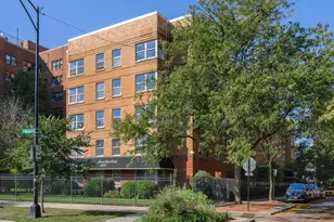 4920 N Marine Dr, Chicago, IL 60640 - Photo 1