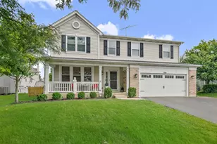 590 Chesterfield Ln, South Elgin, IL 60177 - Photo 1