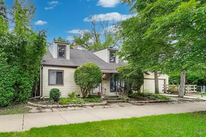 219 E Berkshire Avenue, Lombard, IL 60148 - Photo 1