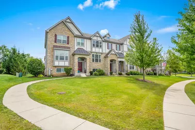 156 Sype Drive, Carol Stream, IL 60188 - Photo 1