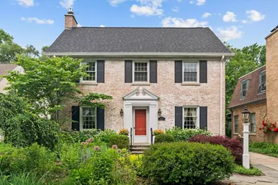 2022 McDaniel Avenue, Evanston, IL 60201 - Photo 1