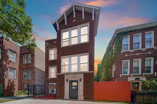 7305 S Yates Blvd, Chicago, IL 60649 - Photo 1