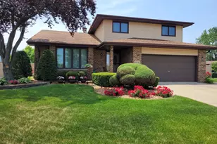 5128 W 113th Ct, Alsip, IL 60803 - Photo 1