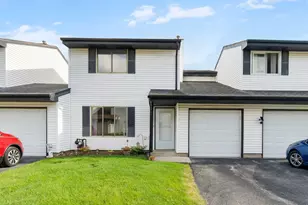 2505 Lotus Ln, Crest Hill, IL 60403 - Photo 1