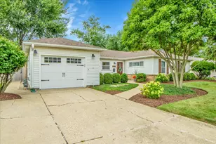 514 Turf Ln, Wheaton, IL 60187 - Photo 1