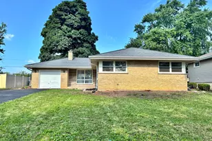 1044 S Leslie Ln, Villa Park, IL 60181 - Photo 1