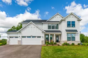 124 Tournament Dr E, Hawthorn Woods, IL 60047 - Photo 1